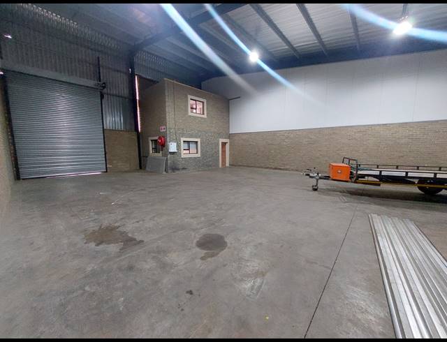 320M² FACTORY FOR SALE IN APEX